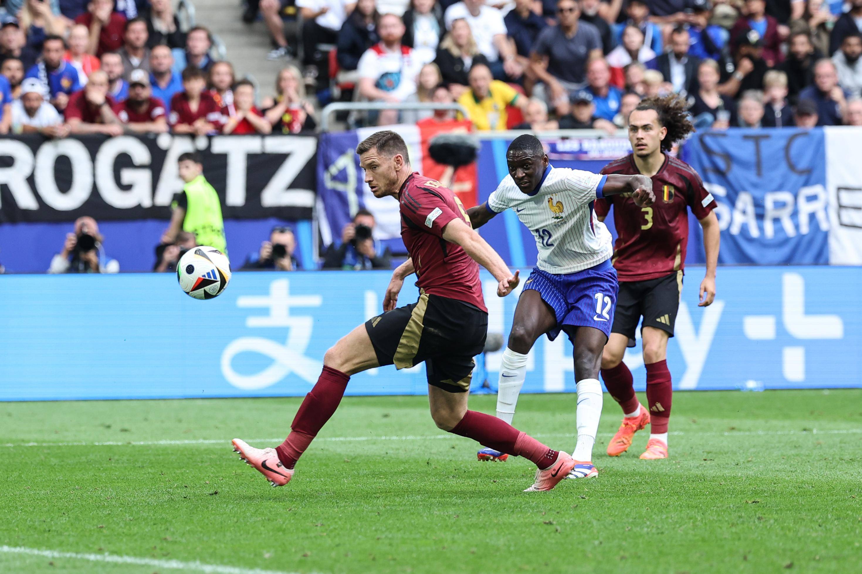 开云体育平台APP-意大利队险胜法国队,晋级欧洲杯四强